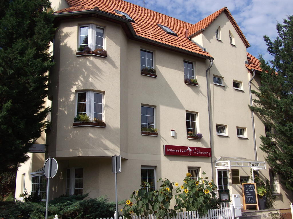 Pension & Cafe Am Kraehenberg ハレ エクステリア 写真