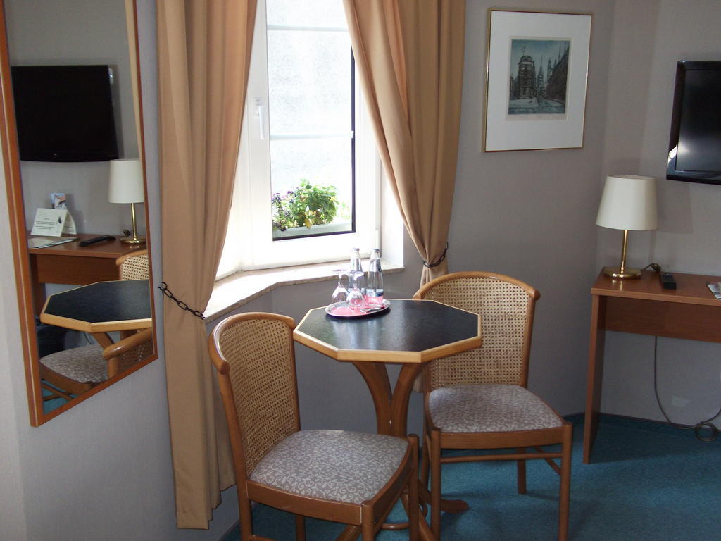 Pension & Cafe Am Kraehenberg ハレ 部屋 写真